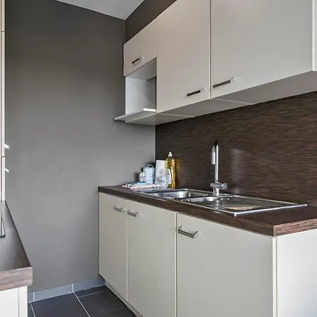 Bright Studio Close To The Beachfront! Διαμέρισμα *